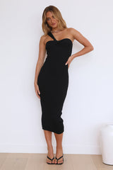 Effortlessly Stylish Midi Dress Black